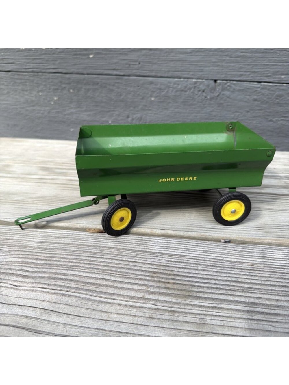 Vintage John Deere steel toy flair box wagon Ertl 1/16 scale